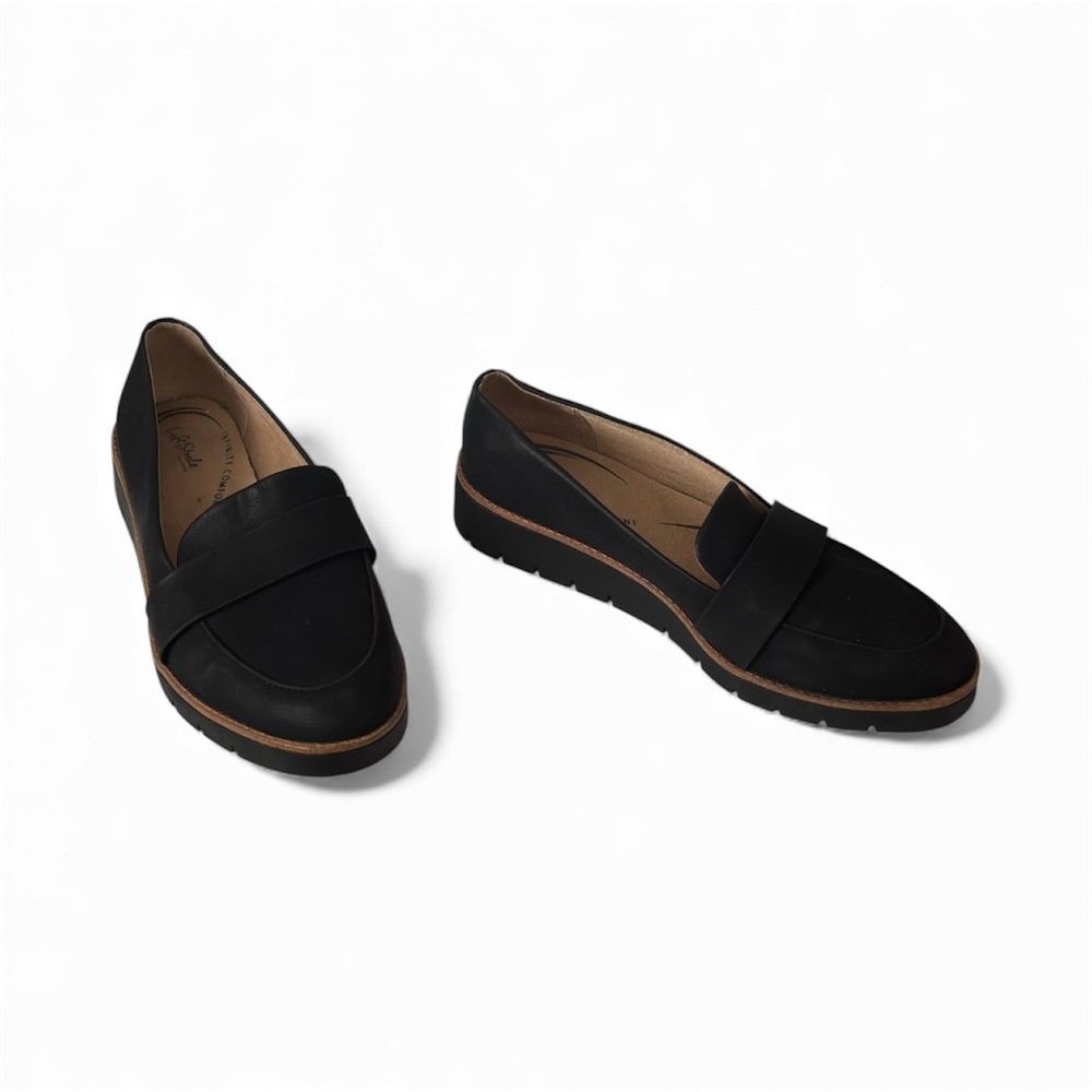 Life Stride Black Loafers‎ with Brown Trim New without box